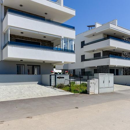 Moderan kondominij + terasa Zadar Buitenkant foto